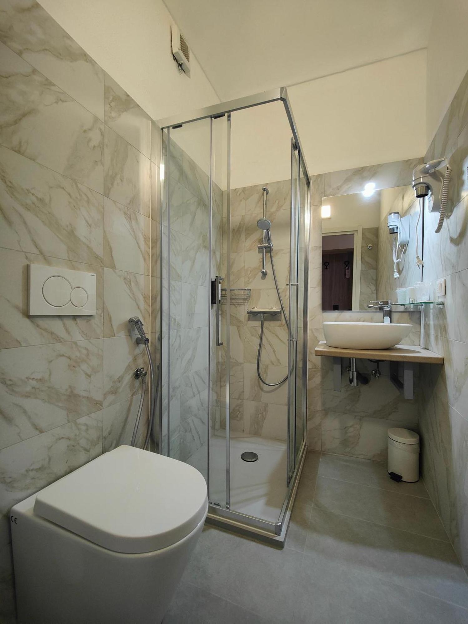 Hotel Romano ตูริน ภายนอก รูปภาพ